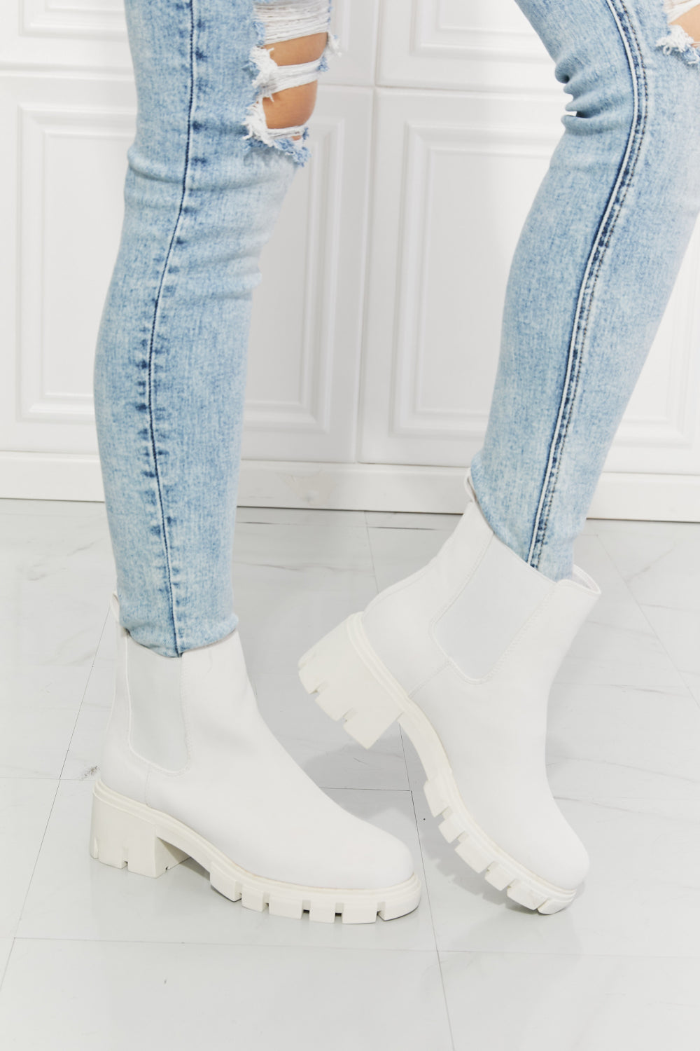 MMShoes Work For It Matte Lug Sole Chelsea Boots in White