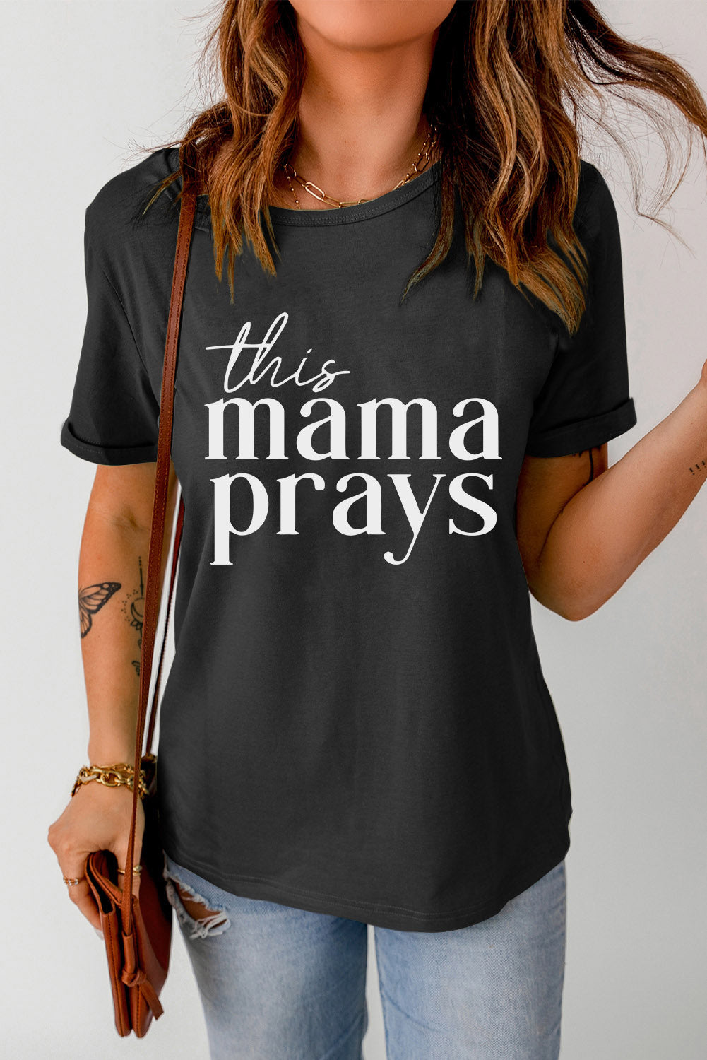 THIS MAMA PRAYS Graphic Tee